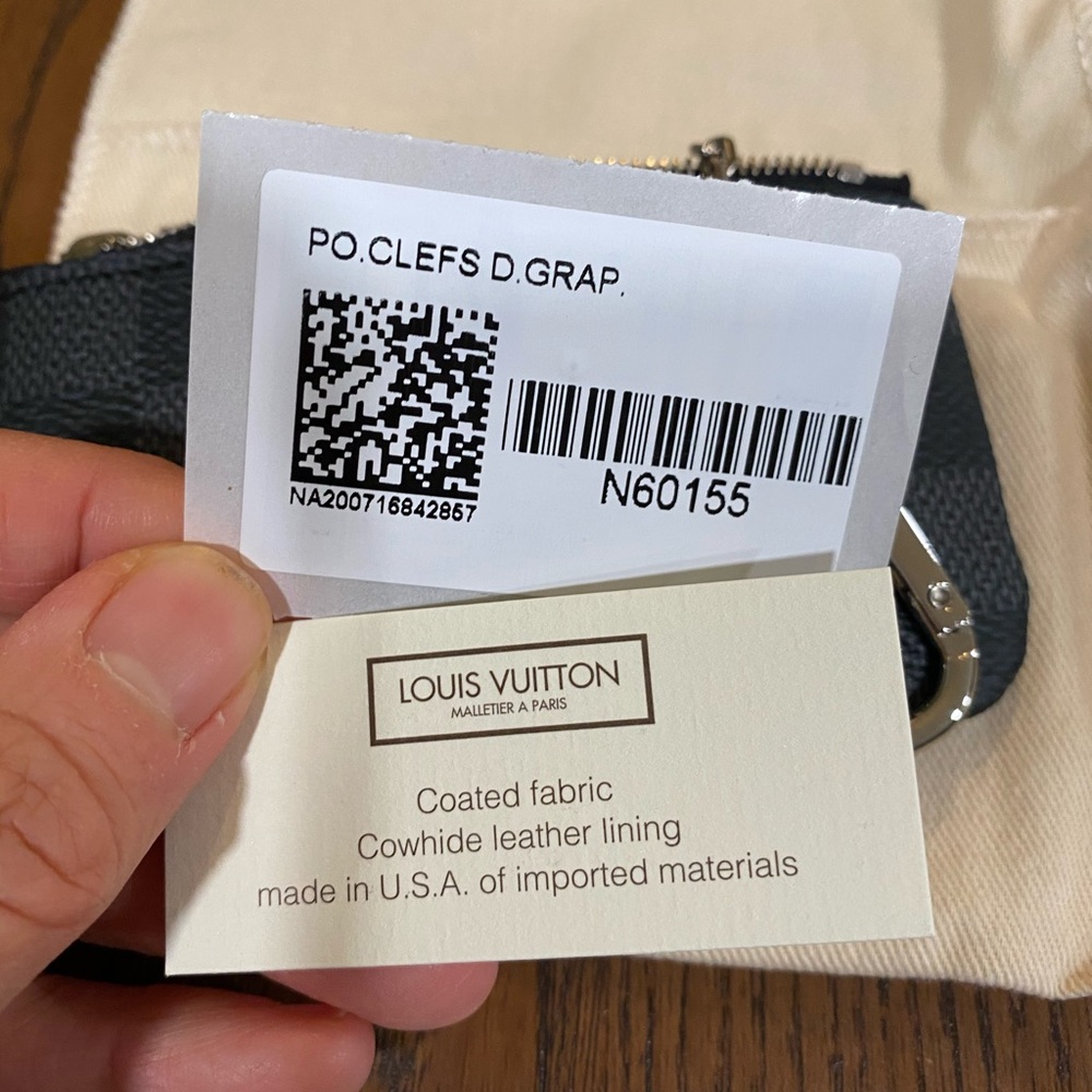 NIB Louis Vuitton Key Pouch Demier